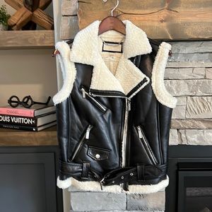 Michael Kors Faux Leather & Shearing vest Size Medium